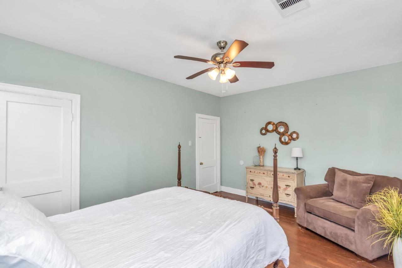 2 Kitchens,2 Living Rooms,4 Bedrooms-Close To All! Galveston Extérieur photo