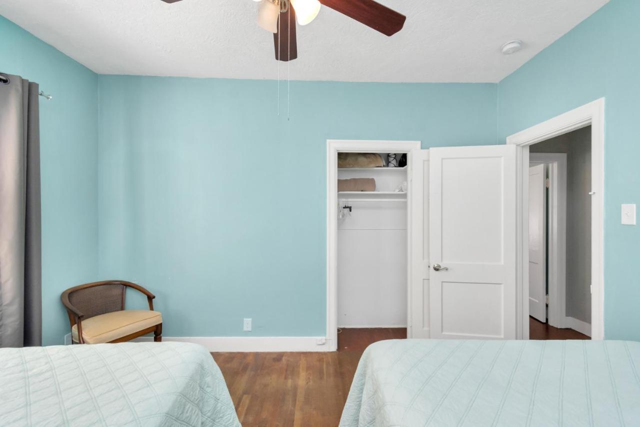 2 Kitchens,2 Living Rooms,4 Bedrooms-Close To All! Galveston Extérieur photo