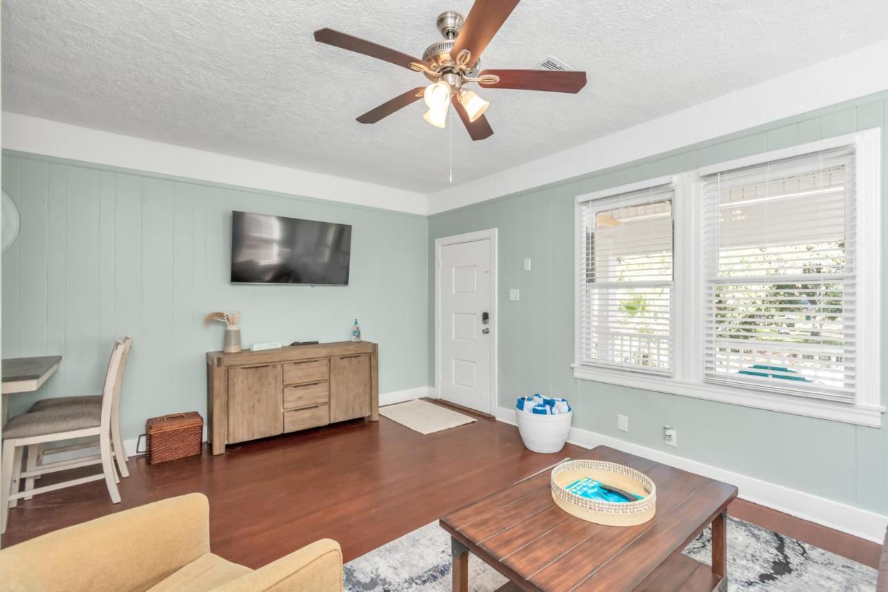 2 Kitchens,2 Living Rooms,4 Bedrooms-Close To All! Galveston Extérieur photo