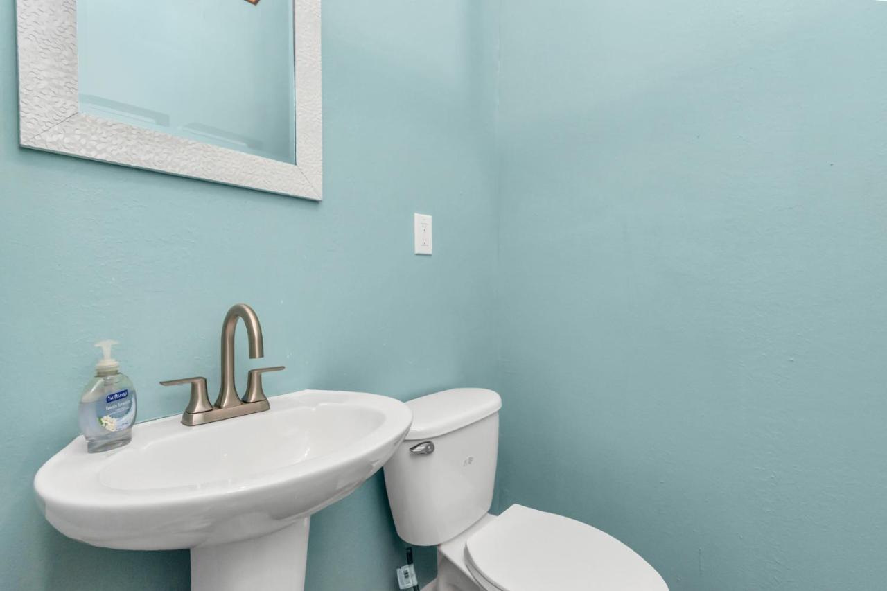2 Kitchens,2 Living Rooms,4 Bedrooms-Close To All! Galveston Extérieur photo