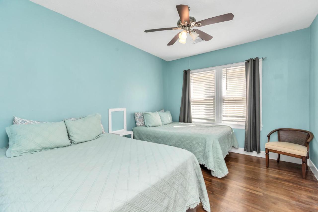 2 Kitchens,2 Living Rooms,4 Bedrooms-Close To All! Galveston Extérieur photo